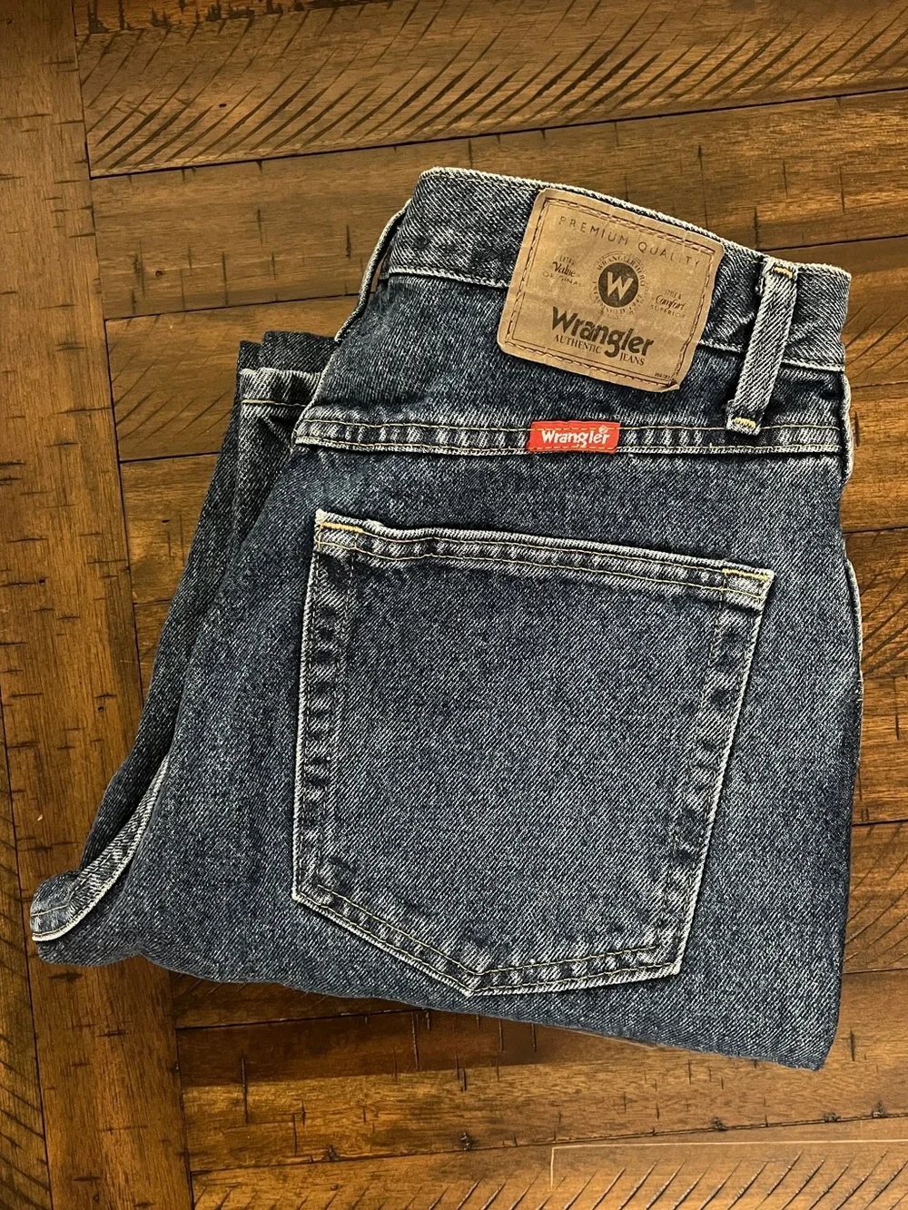 Wrangler Jeans Premium Denim Men’s Regular Fit 32 x 32